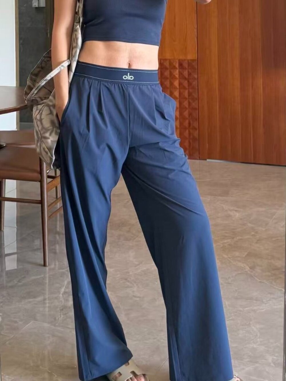 Brand new 💙🎐ALO  Yoga Navy Blue  Suit Up Trouser（ Regular 30-inch inner seam ） - Picture 7 of 8